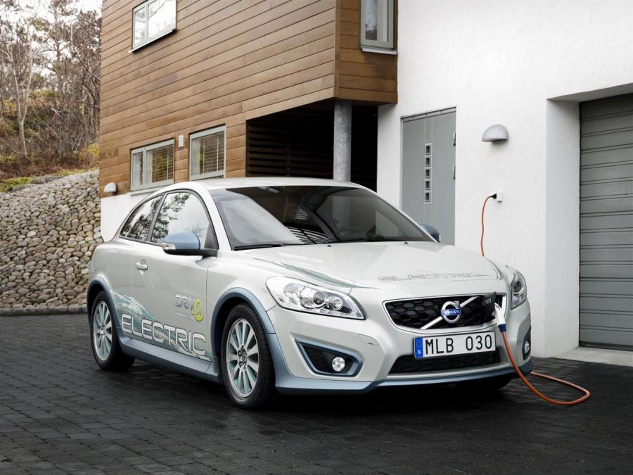  Volvo C30 DRIVe Electric 2011 года  (фото 21 из 37)
